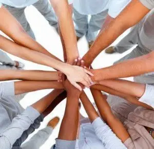 manos unidas3 300x291 1